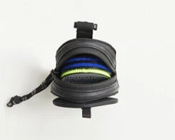 Daiwa LEADER POUCH (A) -Best Fishing Store LeaderPouchA slv cut04 1